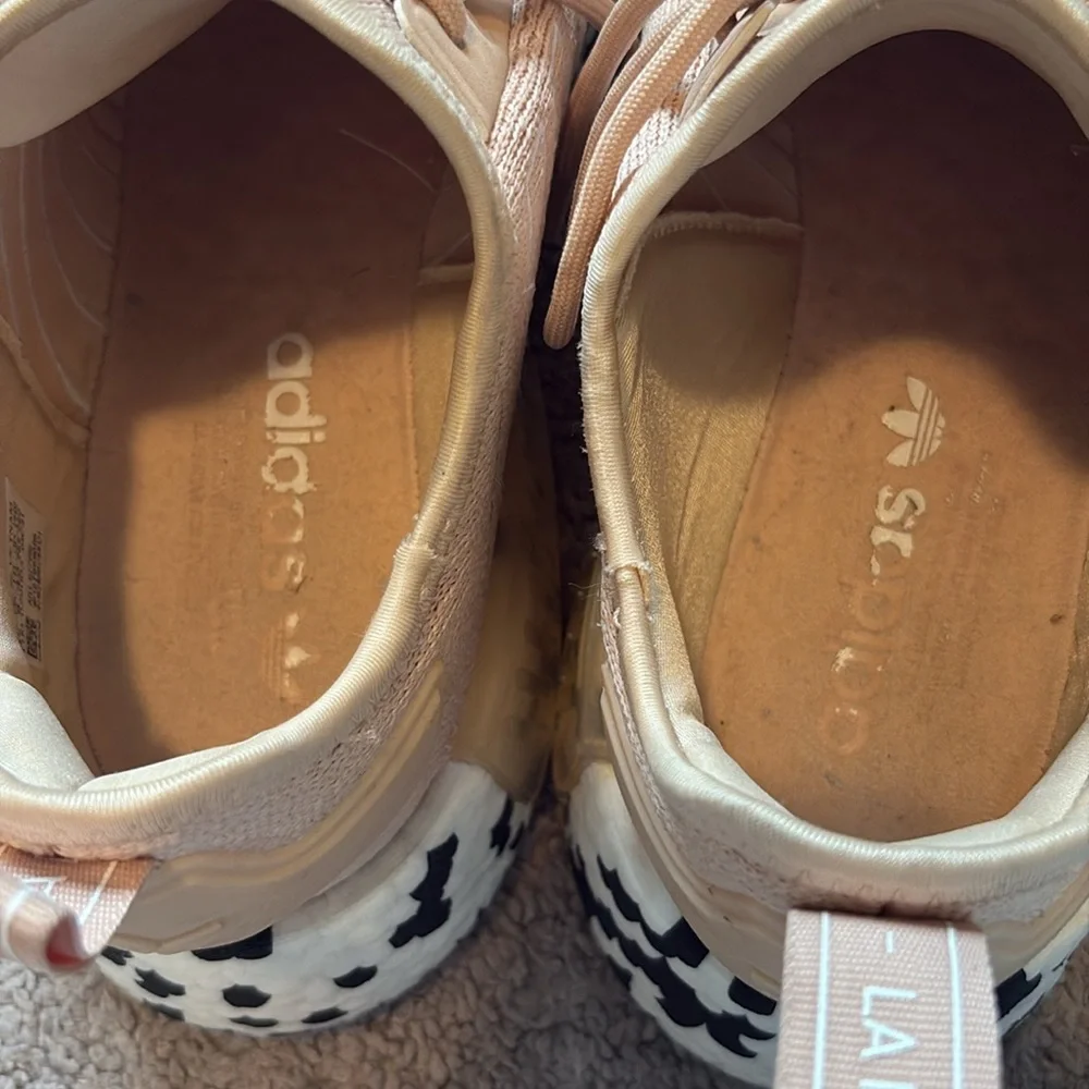 Adidas NMD_R1 Halo Blush Shoes sz 9.5